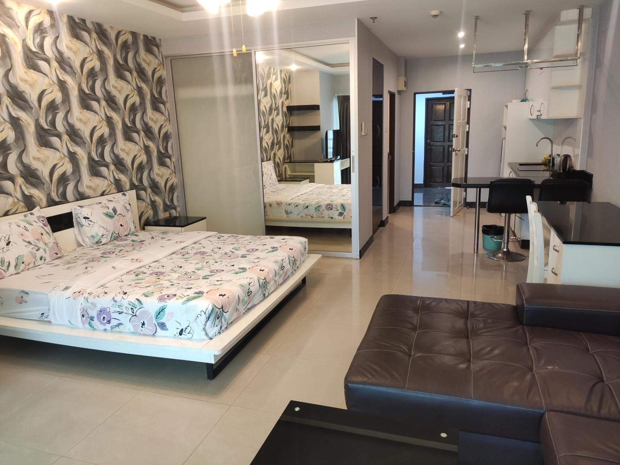 View Talay 6 Pattaya Beach By Anatolia Condo Suite ภายนอก รูปภาพ