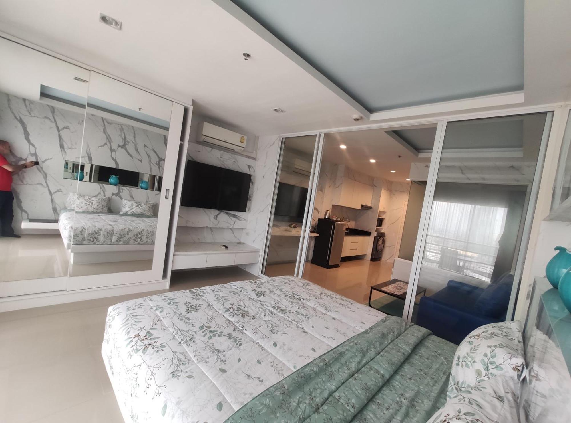 View Talay 6 Pattaya Beach By Anatolia Condo Suite ภายนอก รูปภาพ