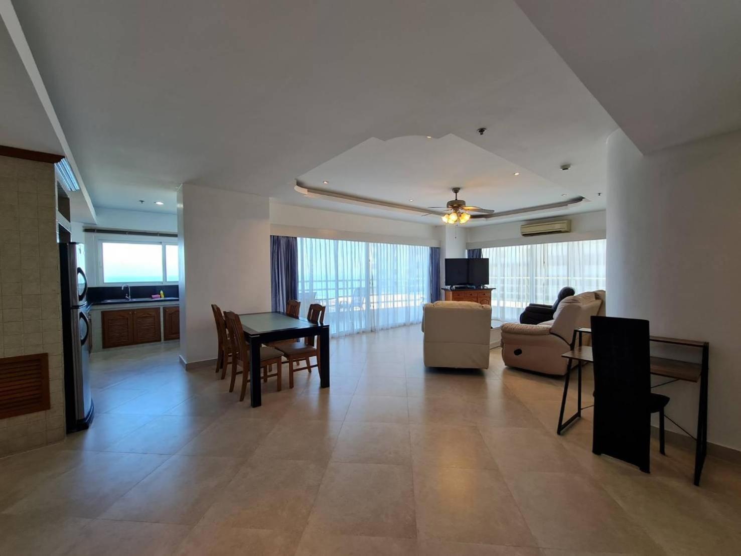 View Talay 6 Pattaya Beach By Anatolia Condo Suite ภายนอก รูปภาพ