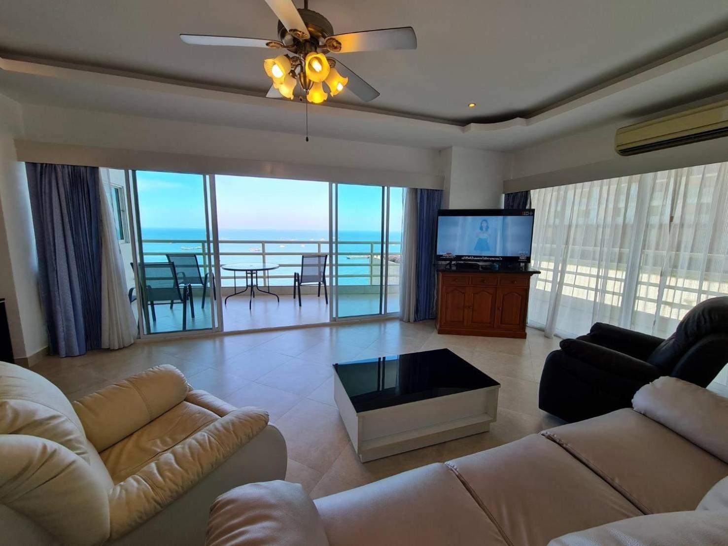 View Talay 6 Pattaya Beach By Anatolia Condo Suite ภายนอก รูปภาพ