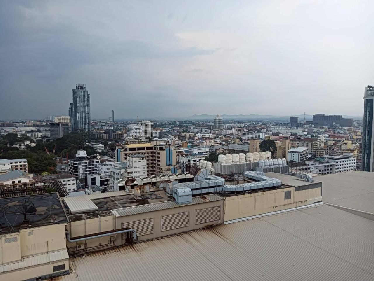 View Talay 6 Pattaya Beach By Anatolia Condo Suite ภายนอก รูปภาพ