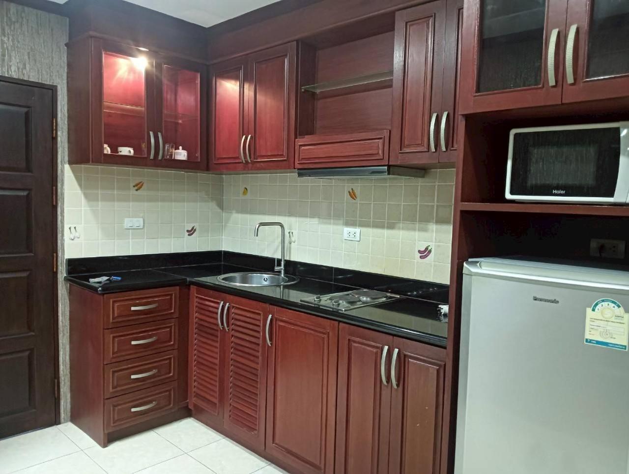 View Talay 6 Pattaya Beach By Anatolia Condo Suite ภายนอก รูปภาพ