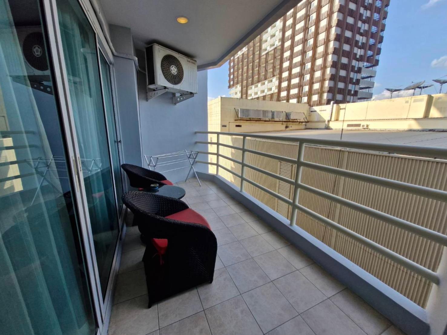 View Talay 6 Pattaya Beach By Anatolia Condo Suite ภายนอก รูปภาพ