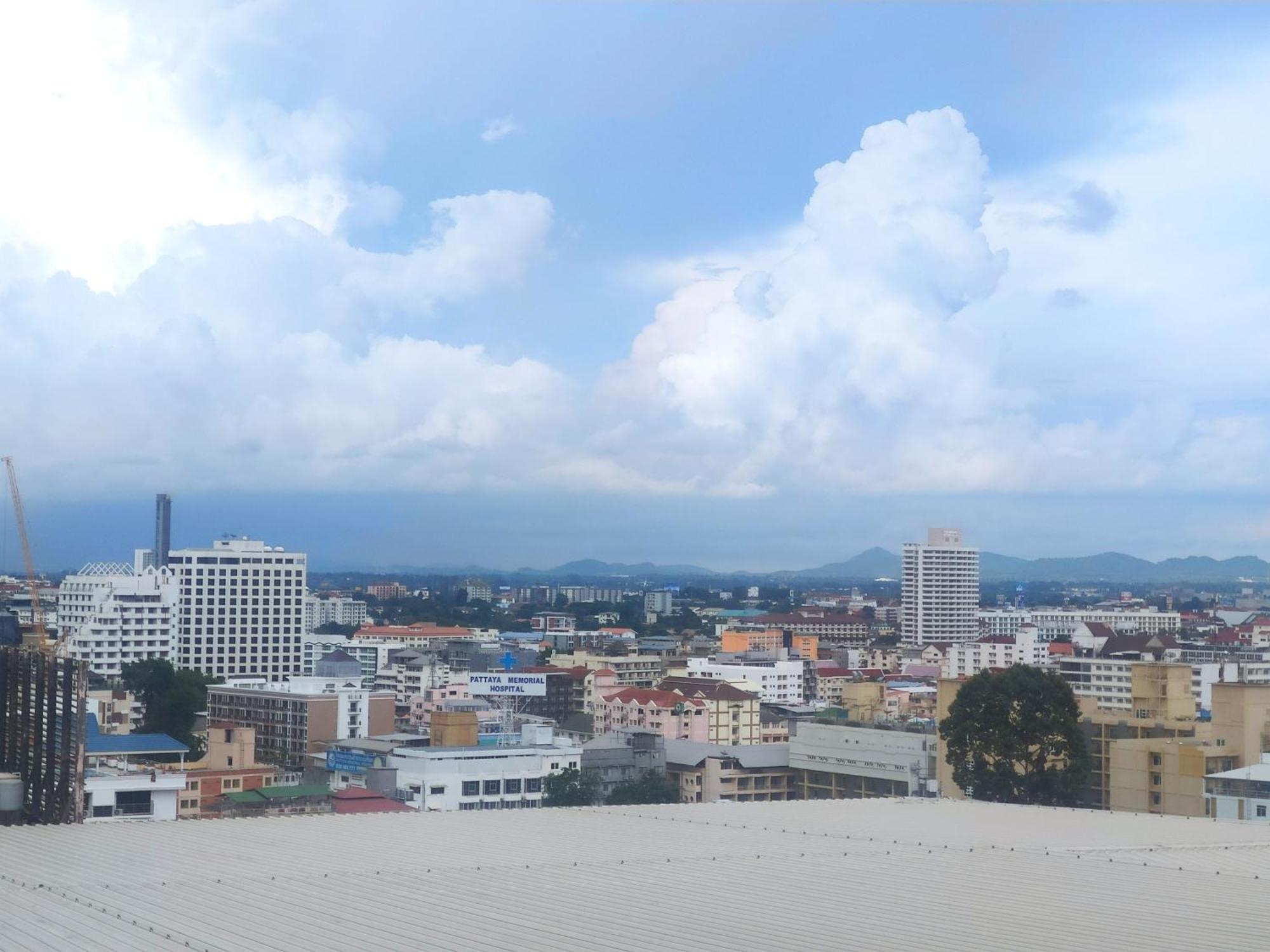 View Talay 6 Pattaya Beach By Anatolia Condo Suite ภายนอก รูปภาพ