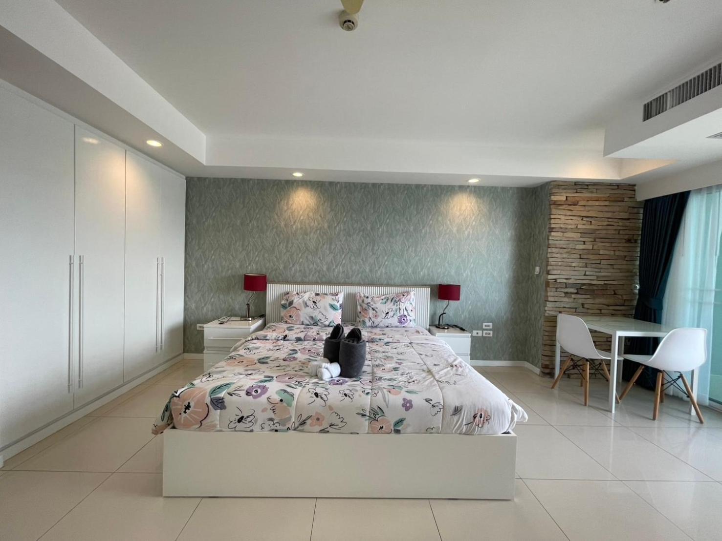 View Talay 6 Pattaya Beach By Anatolia Condo Suite ภายนอก รูปภาพ